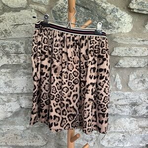 Leopard print skirt